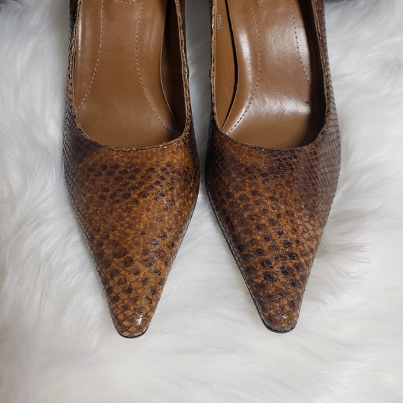 Style & Co. Snake texture leather heels - Picture 9 of 14